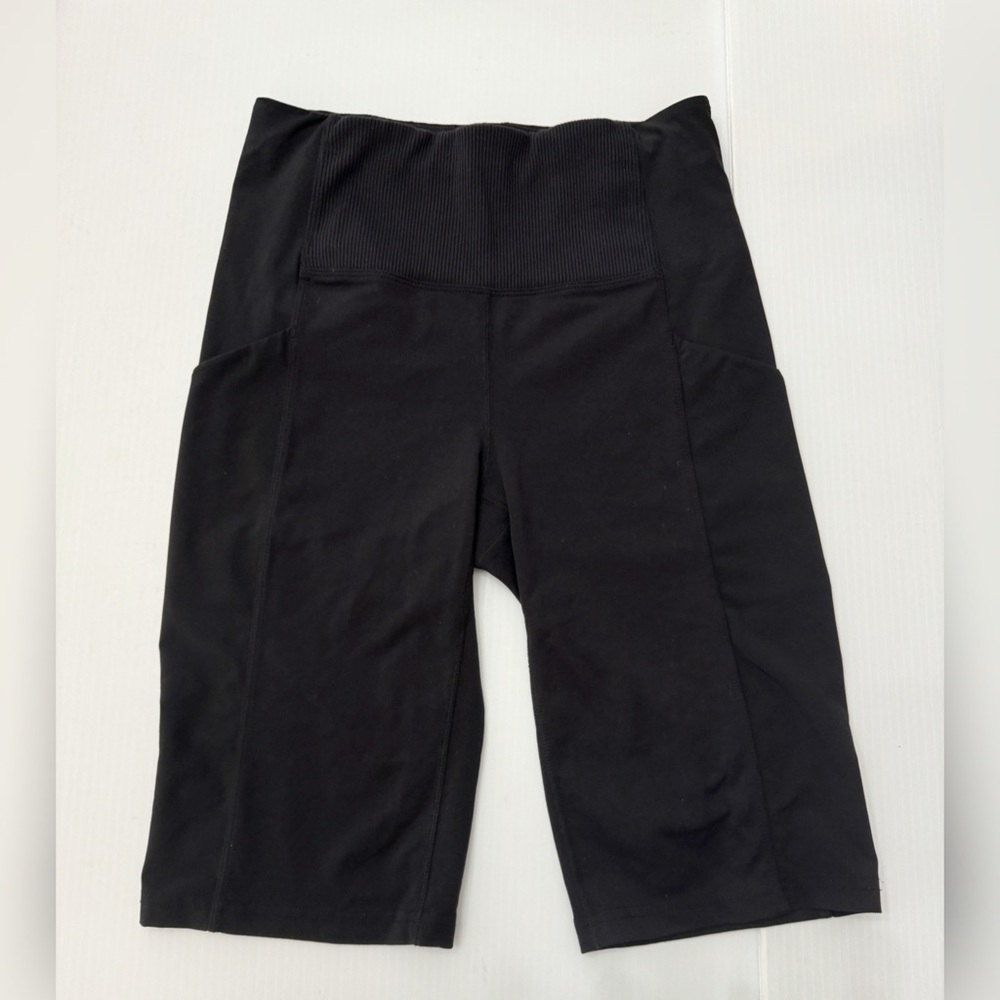 Athleta - Excursion Hybrid 11" Shorts - XS